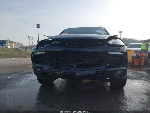 Porsche Cayenne Platinum Edition Image 15