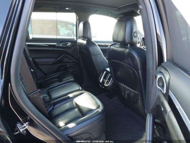 Porsche Cayenne Platinum Edition Image 10