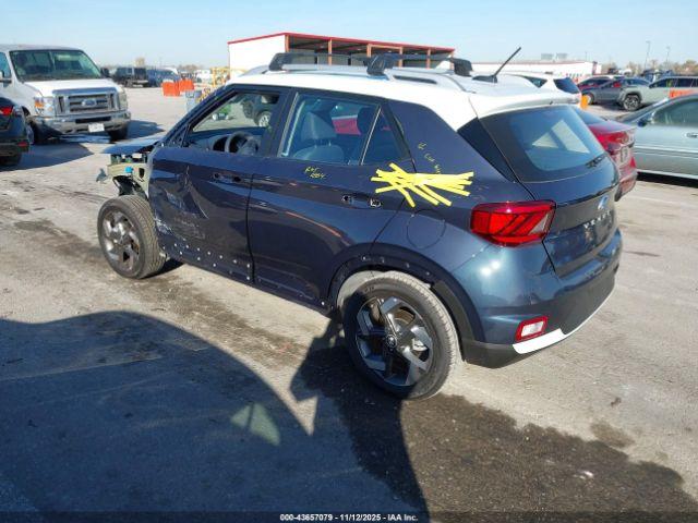 Hyundai VENUE Limited Image 3