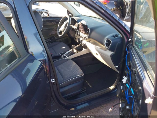 Hyundai VENUE Limited Image 10