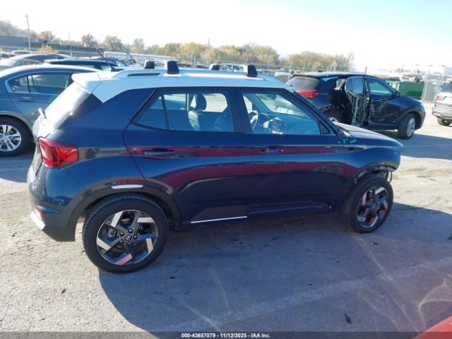 Hyundai VENUE Limited Image 11