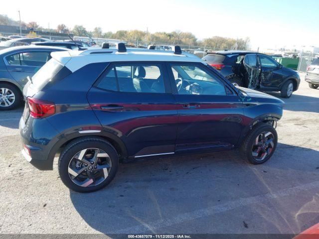 Hyundai VENUE Limited Image 11