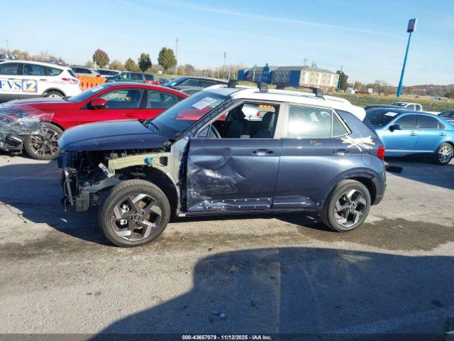 Hyundai VENUE Limited Image 19