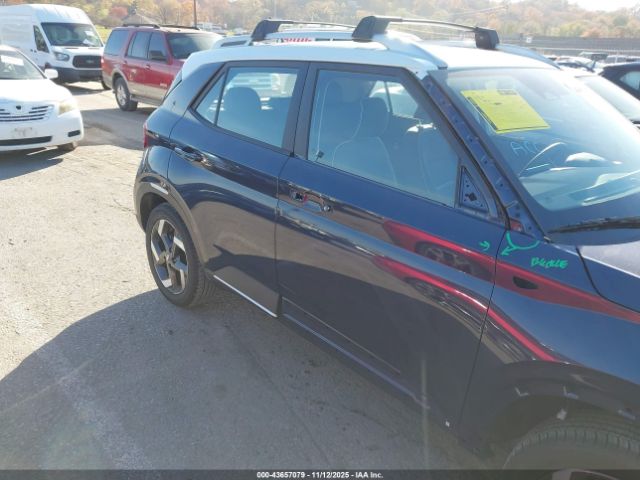 Hyundai VENUE Limited Image 18