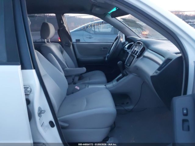 Toyota Highlander V6 Image 8