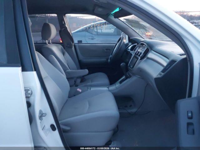 Toyota Highlander V6 Image 8