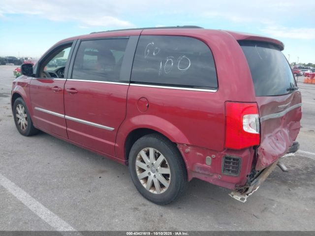 Chrysler Town & Country Touring Image 2