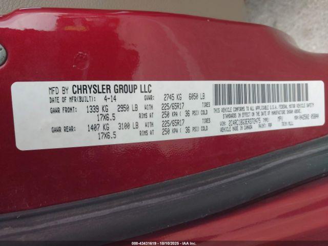 Chrysler Town & Country Touring Image 7