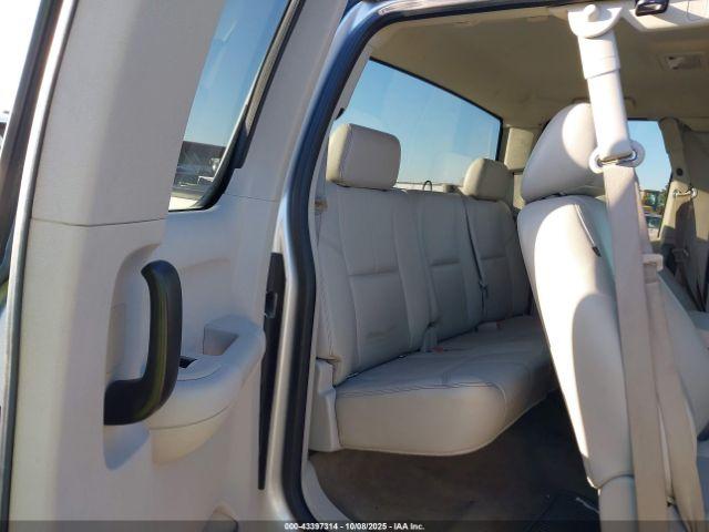 Chevrolet Silverado 1500 Lt Image 6