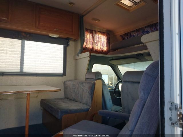 Ford Econoline E350 Cutaway Van Image 2