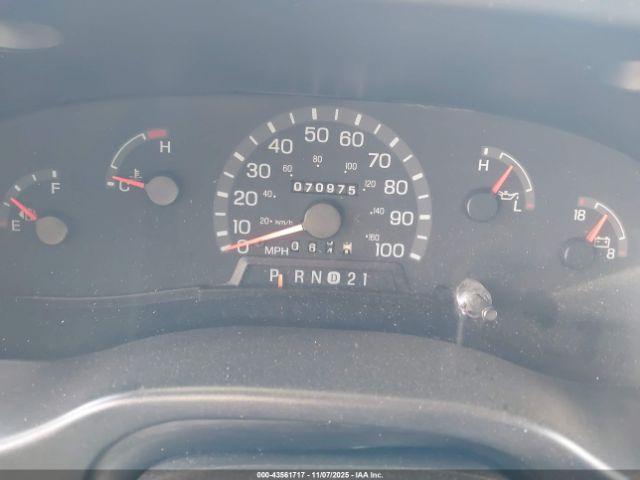 Ford Econoline E350 Cutaway Van Image 10