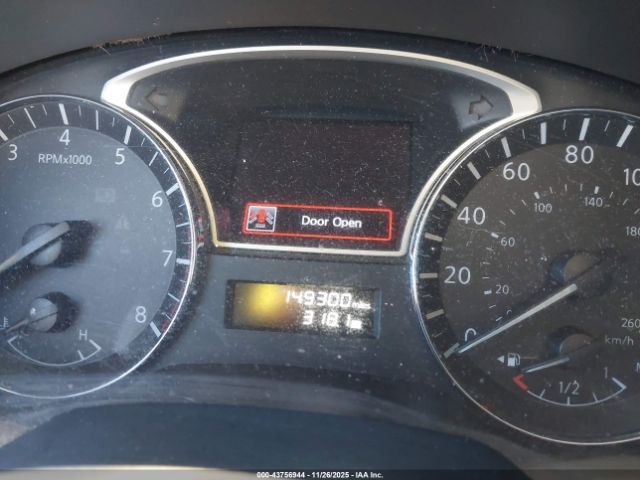 Nissan Pathfinder Sl Image 2