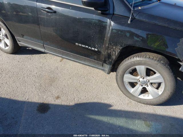 Jeep Compass Sport Image 2