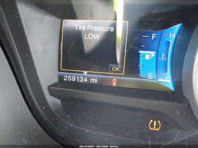 Ford Explorer Xlt Image 10