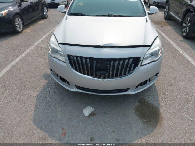 Buick Regal Turbo Sport Touring Image 16