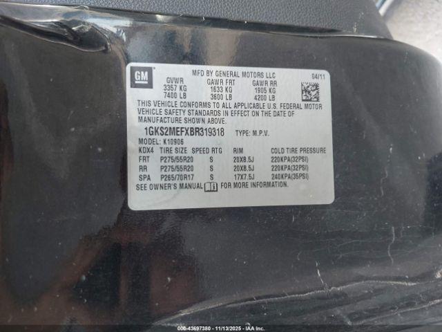 GMC Yukon Denali Image 7