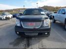GMC Yukon Denali Image 9