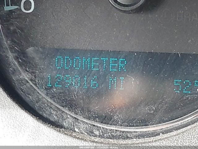 GMC Yukon Denali Image 15