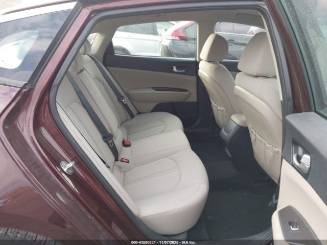 Kia Optima Lx Image 8