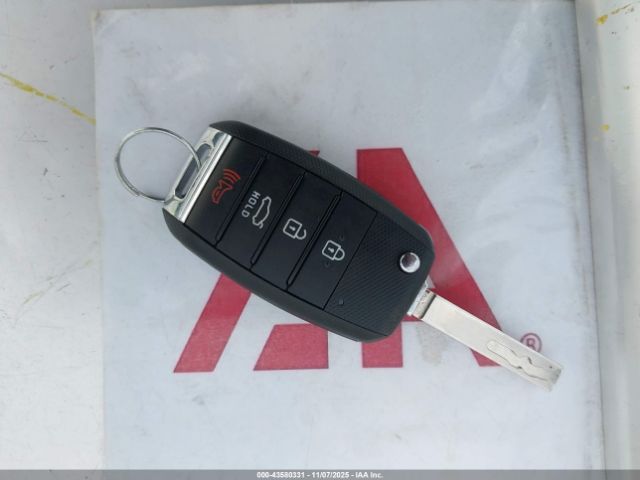 Kia Optima Lx Image 9