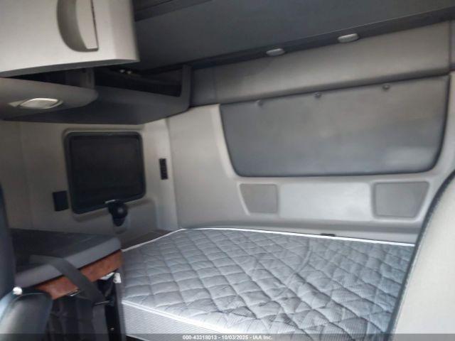 International Lt Image 2