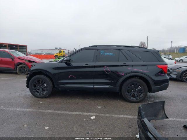 Ford Explorer Xlt Image 17