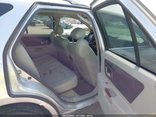 Cadillac SRX V8 Image 13