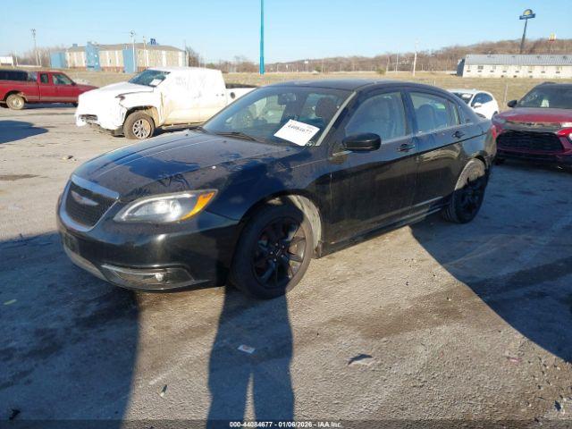 Chrysler 200 Touring Image 7