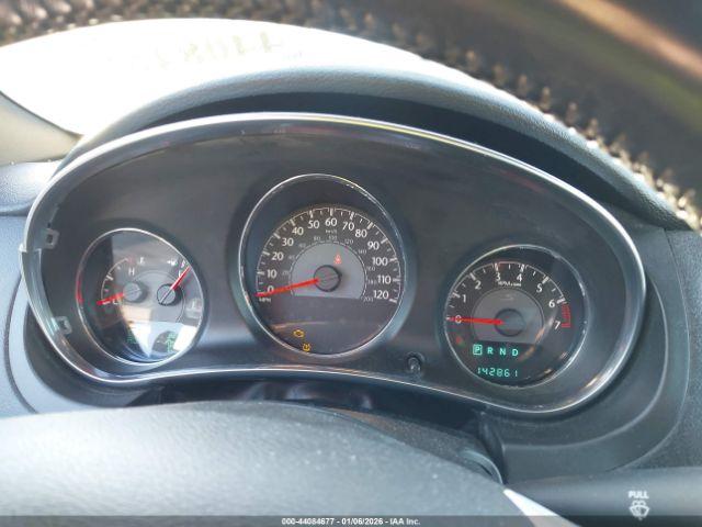 Chrysler 200 Touring Image 6