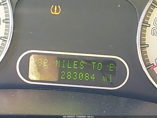 Ford Taurus X Eddie Bauer Image 2