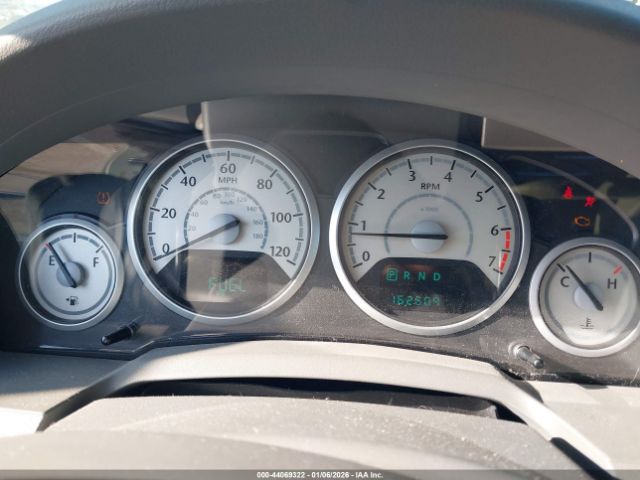 Chrysler Town & Country Touring Image 5