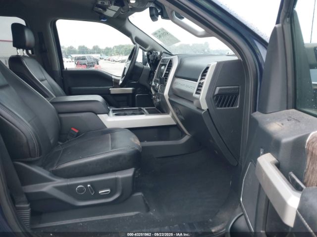 Ford F-250 Lariat Image 9