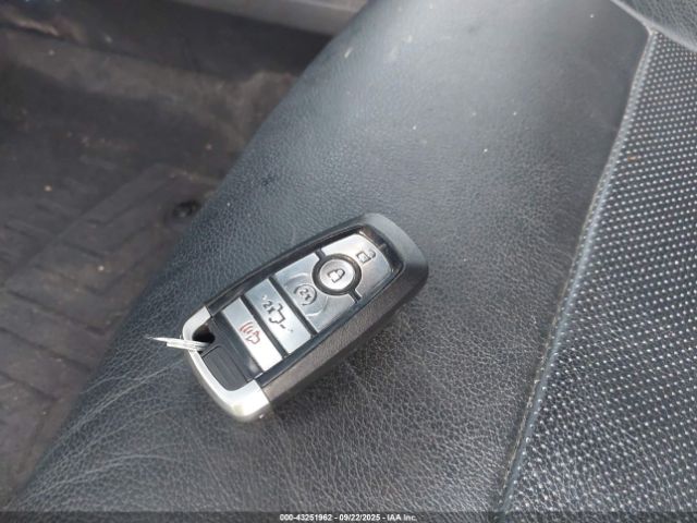 Ford F-250 Lariat Image 5