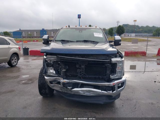 Ford F-250 Lariat Image 14