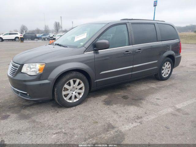 Chrysler Town & Country Touring Image 5