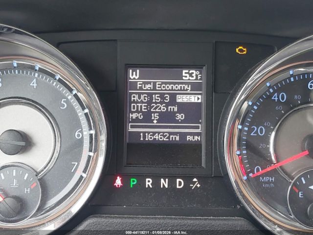 Chrysler Town & Country Touring Image 14