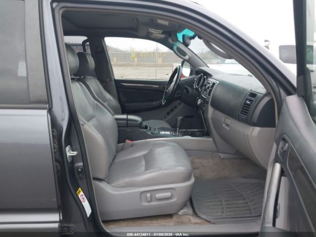 Toyota 4Runner Limited V8 Image 10