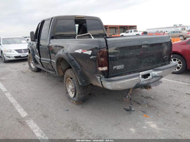 Ford F-350 Image 4