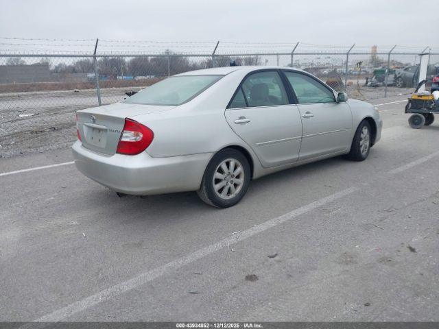 Toyota Camry Xle Image 6