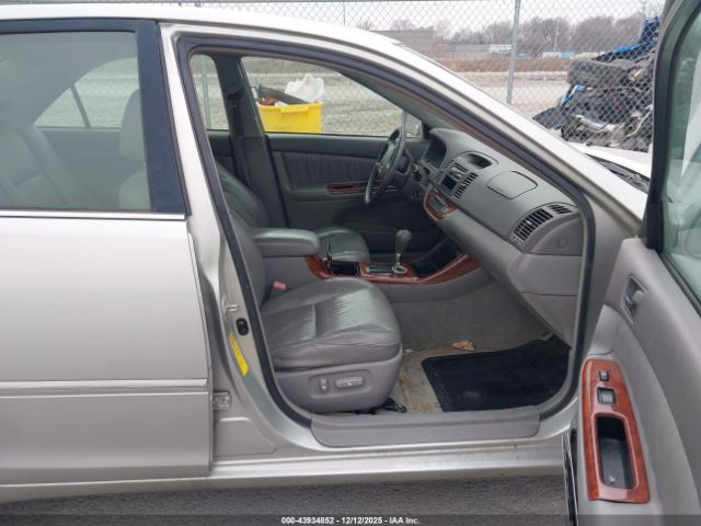 Toyota Camry Xle Image 5