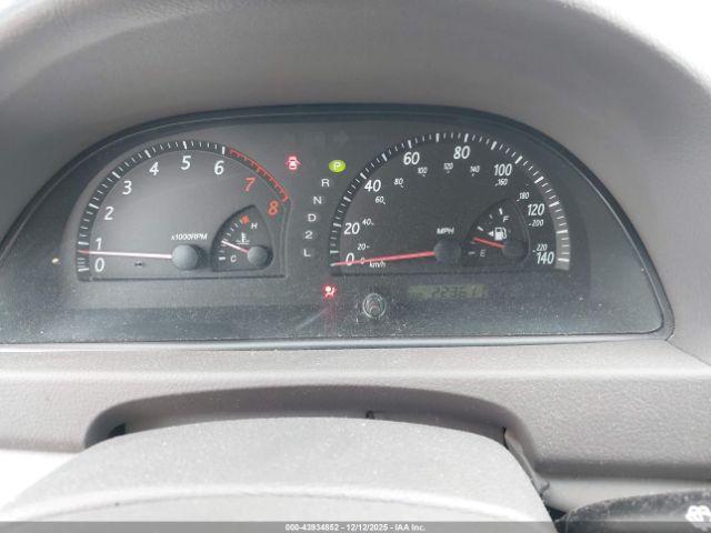 Toyota Camry Xle Image 7