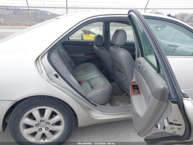 Toyota Camry Xle Image 12