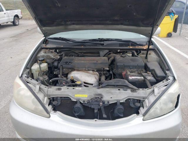 Toyota Camry Xle Image 15