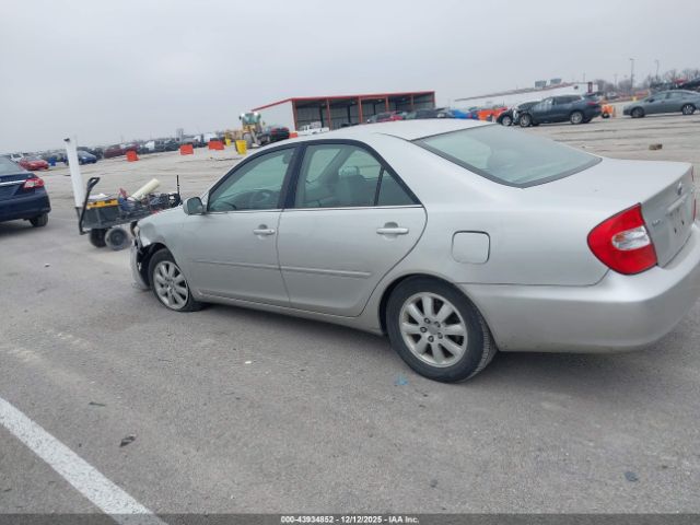 Toyota Camry Xle Image 11