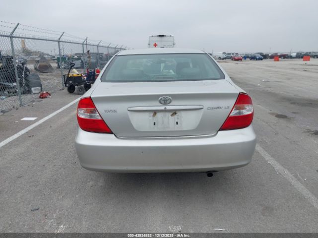 Toyota Camry Xle Image 2