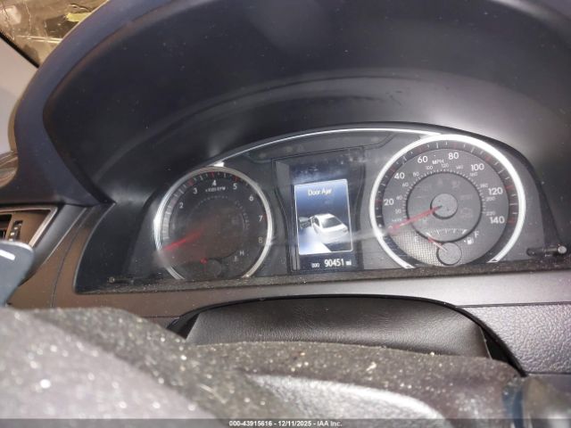 Toyota Camry Se Image 6