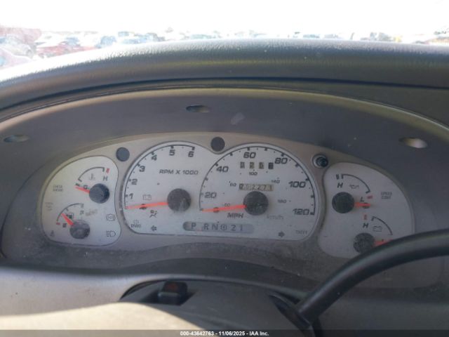 Ford Explorer Image 3