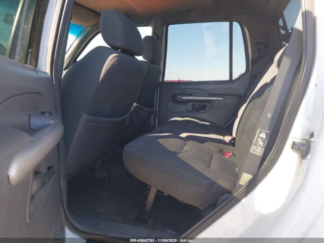 Ford Explorer Image 6