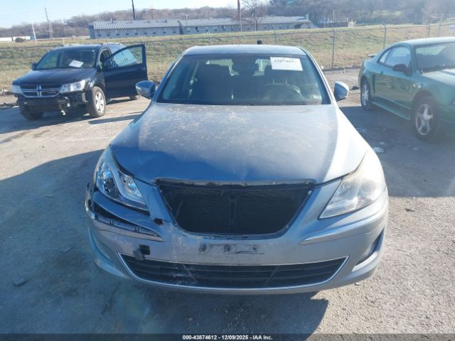 Hyundai Genesis 3.8 Image 17