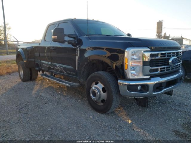 Ford F-350 Xlt Image 1